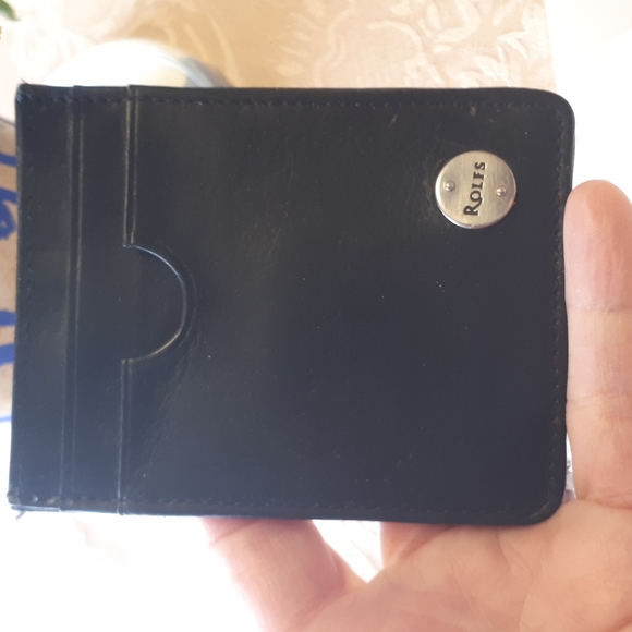 Rolfs black leather money clip with 2 slots for cards. - Picture 2 of 8